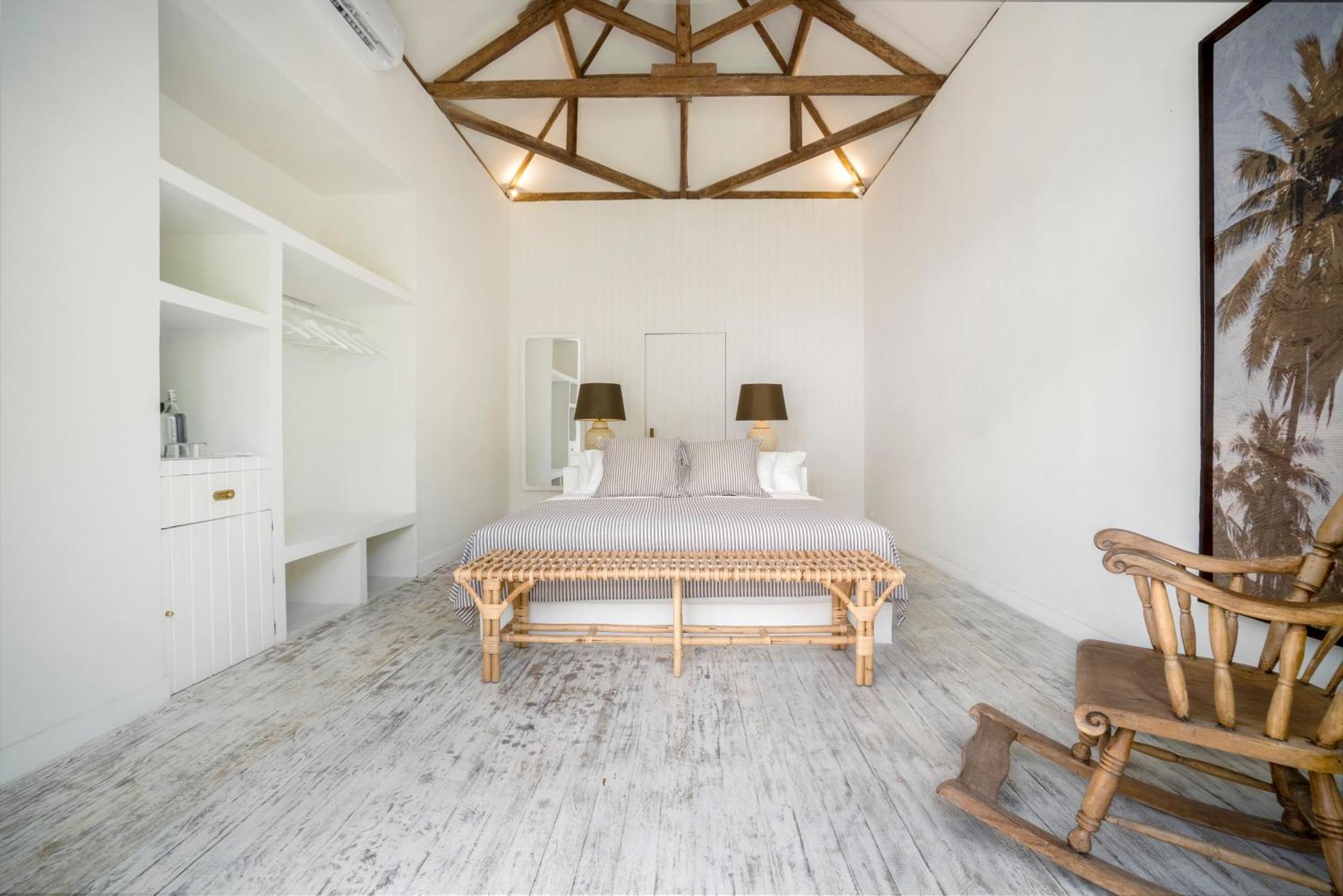 Ria Uluwatu, Tropical Chic Hotel Kültér fotó