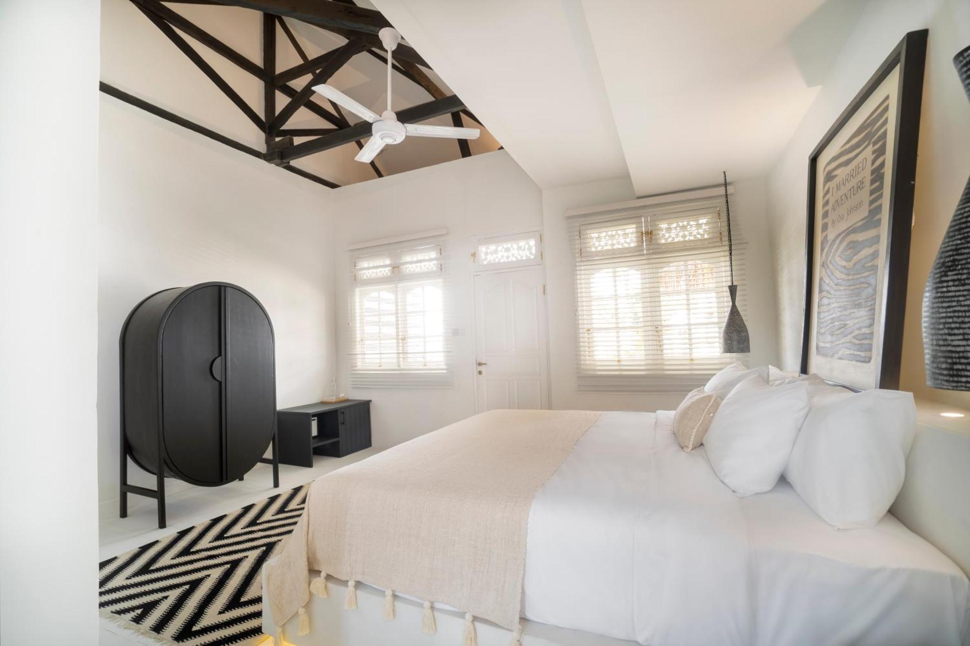 Ria Uluwatu, Tropical Chic Hotel Kültér fotó