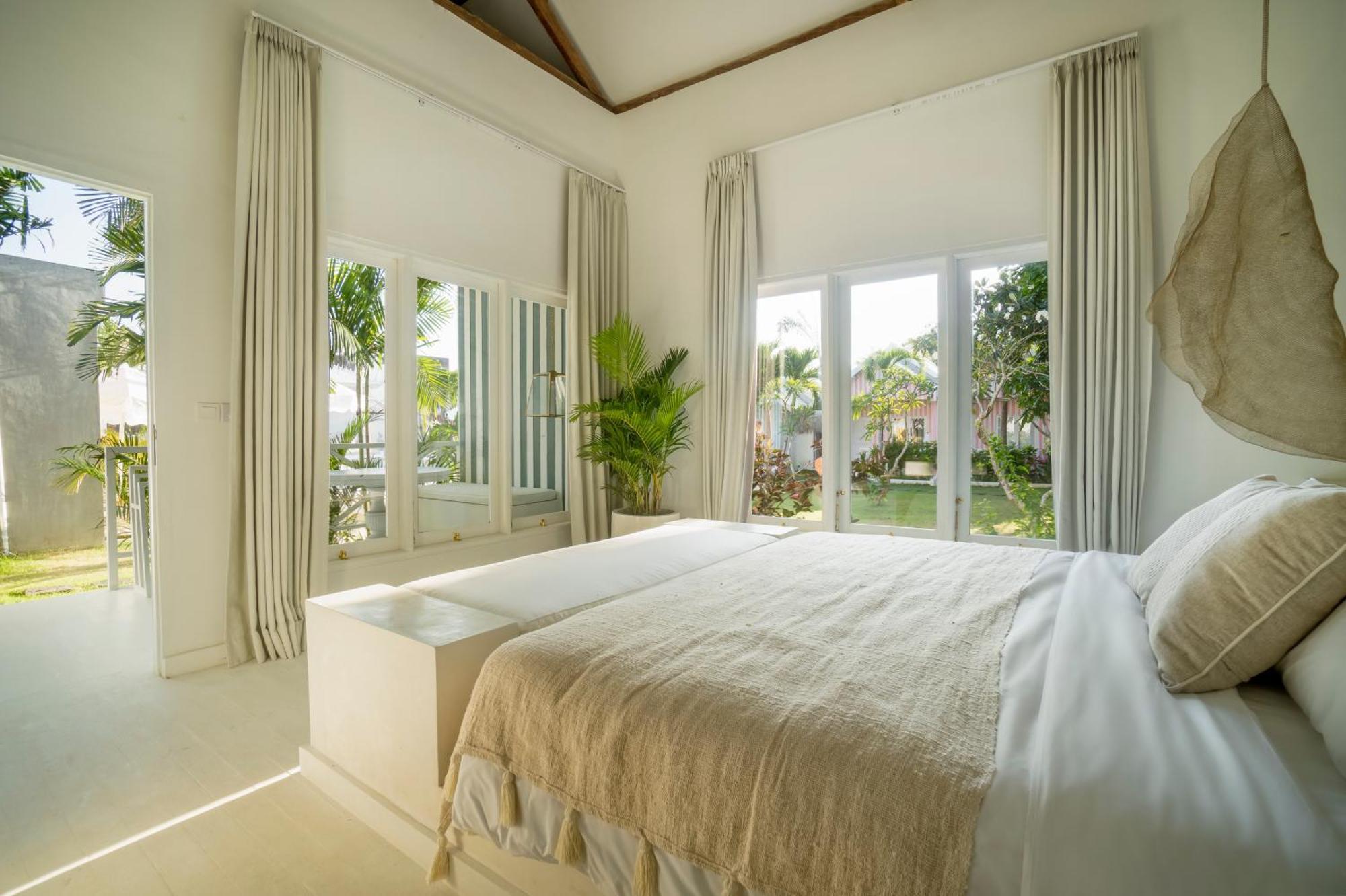 Ria Uluwatu, Tropical Chic Hotel Kültér fotó