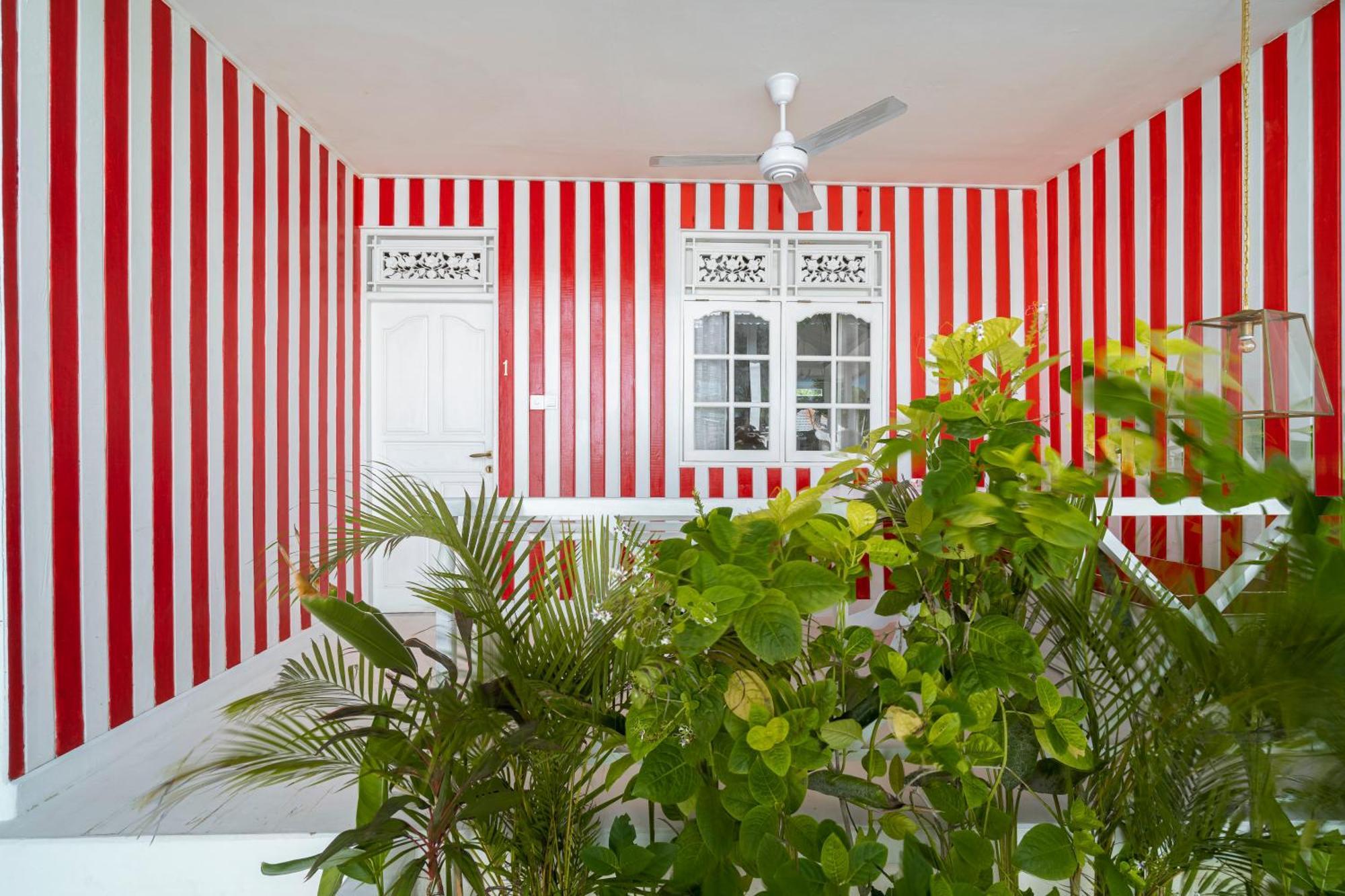 Ria Uluwatu, Tropical Chic Hotel Kültér fotó